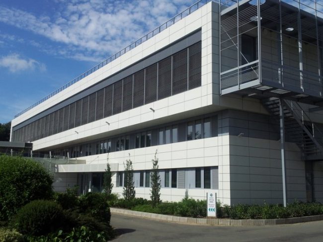 Réalisation Dinjart - Châssis Aluminium Sapa à Limelette