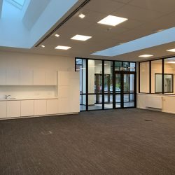 Réalisation Dinjart - Châssis alu à Louvain-la-Neuve - Open Hub